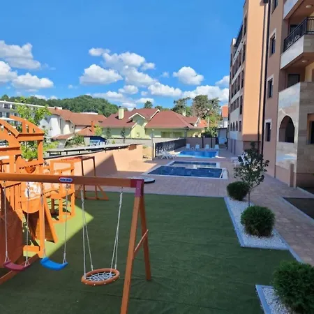 Larso Lux, Free Swimming Pools & Parking Apartamento Vrnjačka Banja