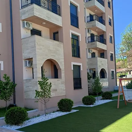 Larso Lux, Free Swimming Pools & Parking * Vrnjačka Banja