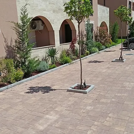 Larso Lux, Free Swimming Pools & Parking Vrnjačka Banja