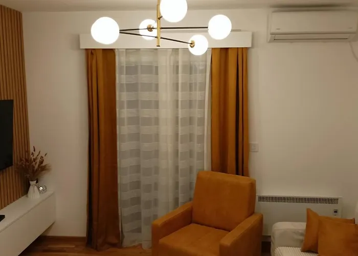 Apartman Larso Lux, Free Swimming Pools & Parking *