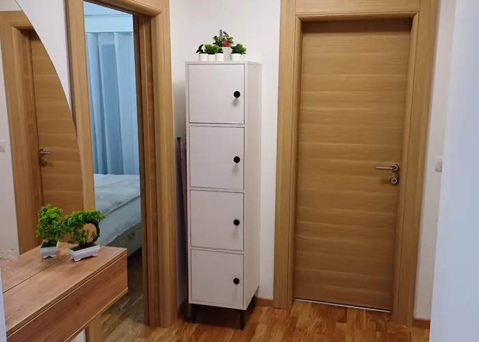 Larso Lux, Free Swimming Pools & Parking Apartman