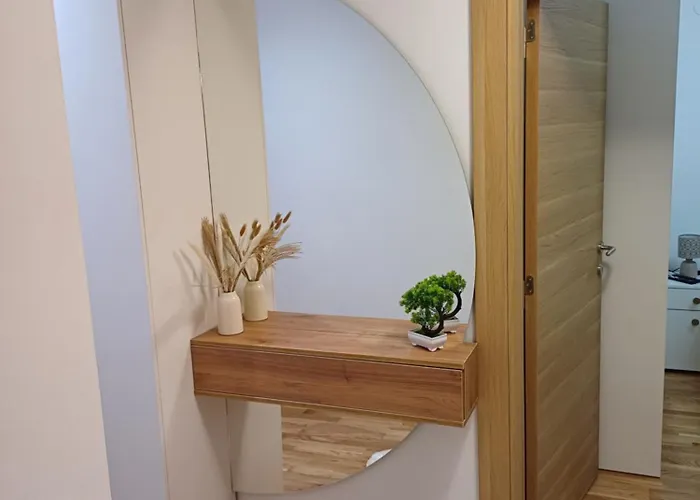 Larso Lux, Free Swimming Pools & Parking *