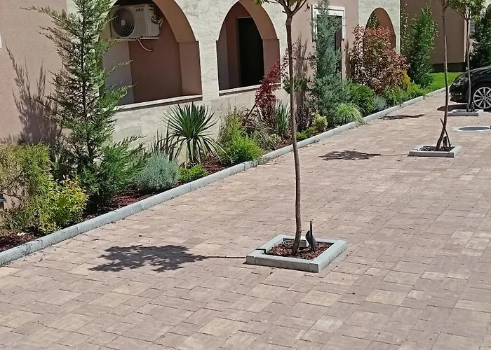 Larso Lux, Free Swimming Pools & Parking Vrnjačka Banja